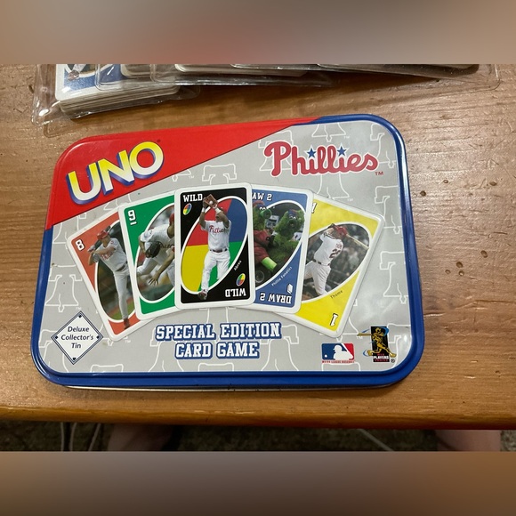 Sababa Toys: Philadelphia Phillies n Classic Uno cards in collectors medal Tin. - Picture 3 of 7